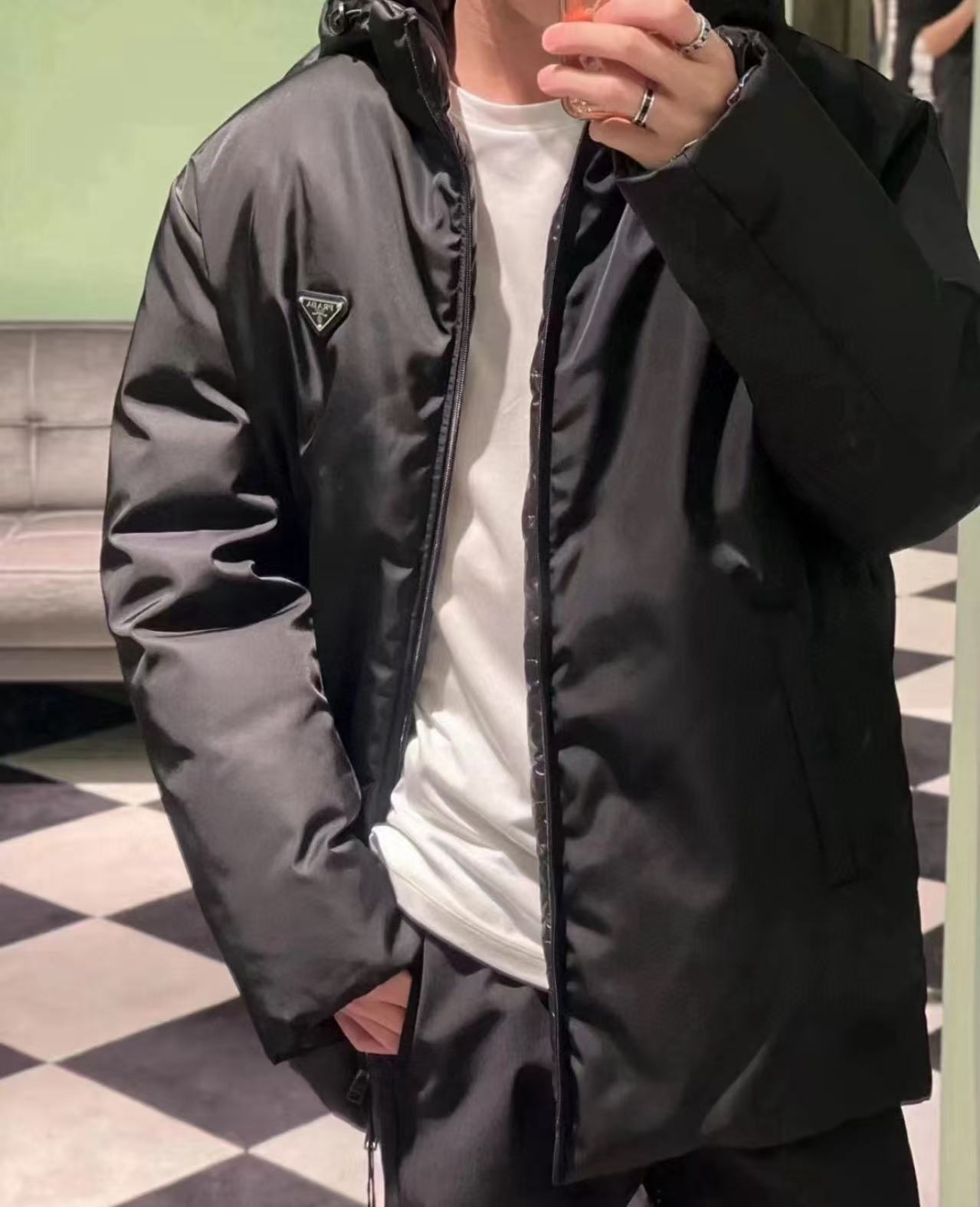 Prada  中長款雙面穿連帽羽絨外套 精品 高仿