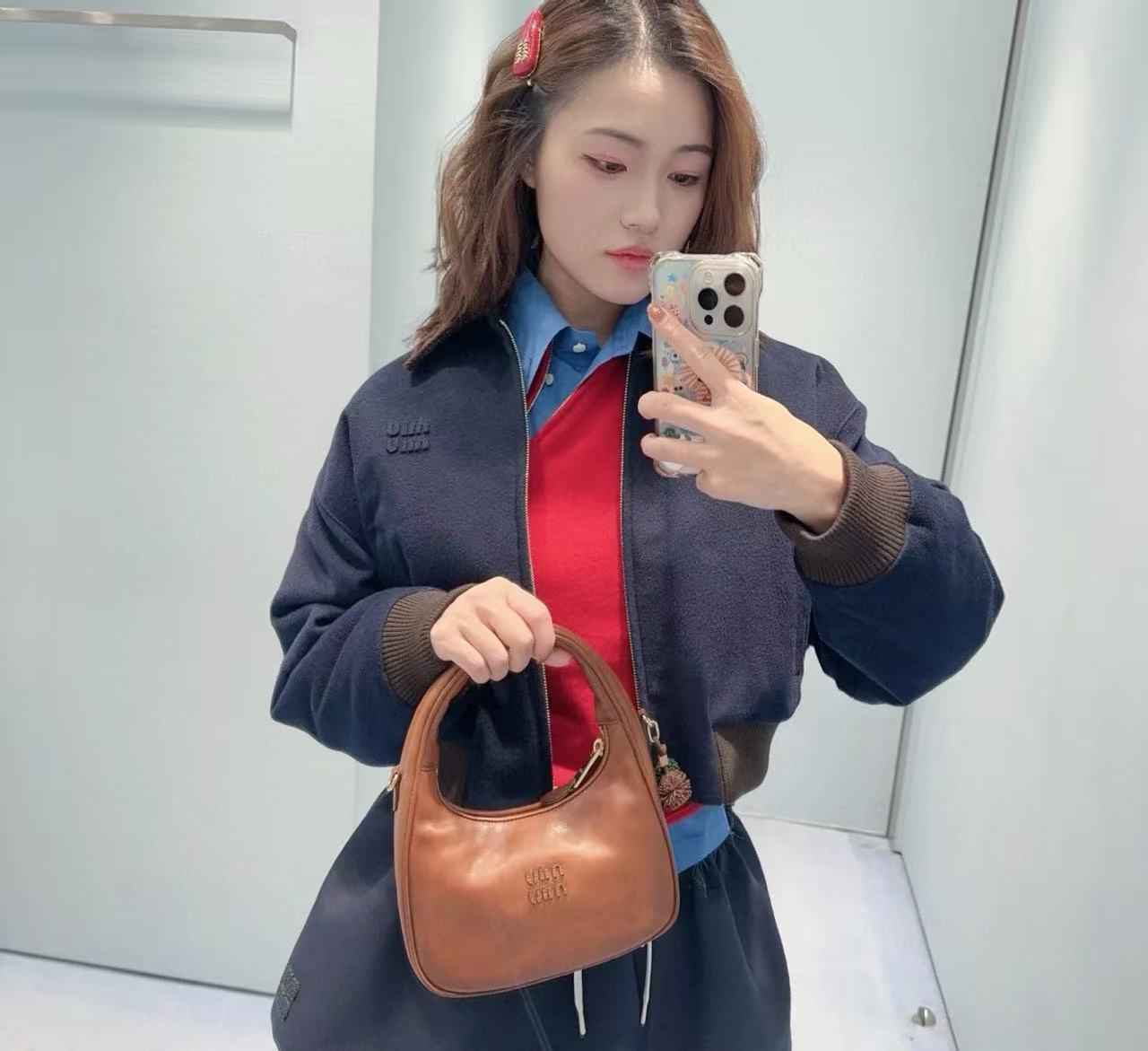 MIU MIU 翻領燈芯絨短款拉鏈外套 精工 時尚