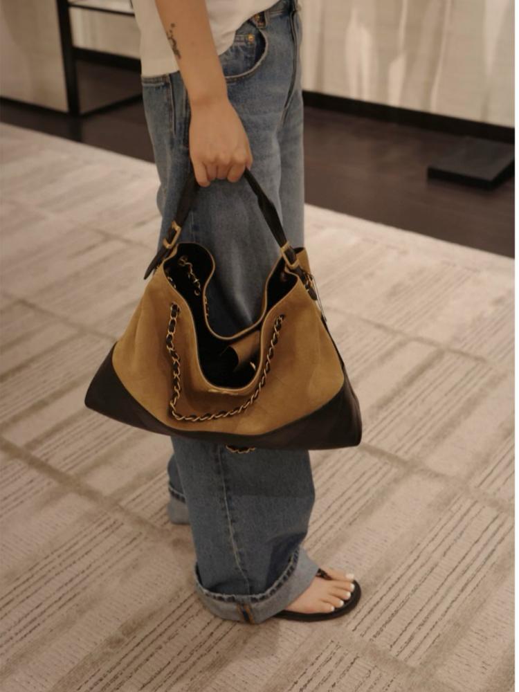 Chanel 25a麂皮拼接購物袋（大號）精品 高仿