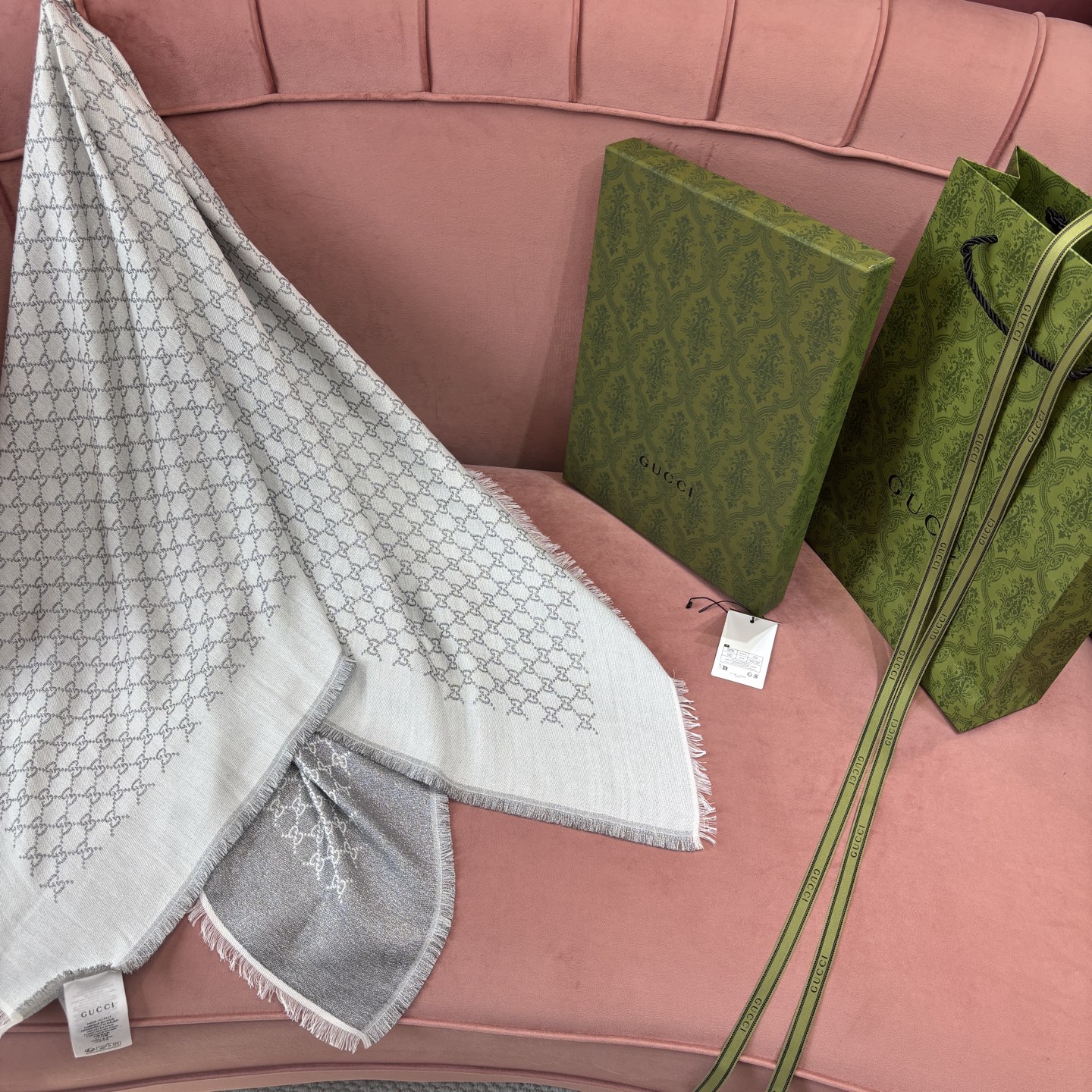 Gucci 雙面亮絲大方巾 精品 超A