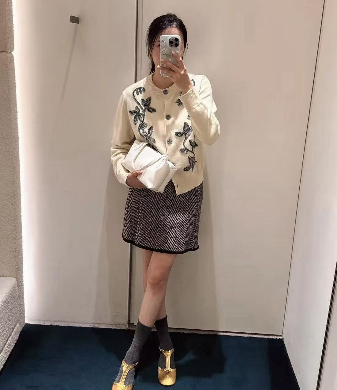 JIs家 花朵提花羊絨羊毛針織外套 精品 高仿