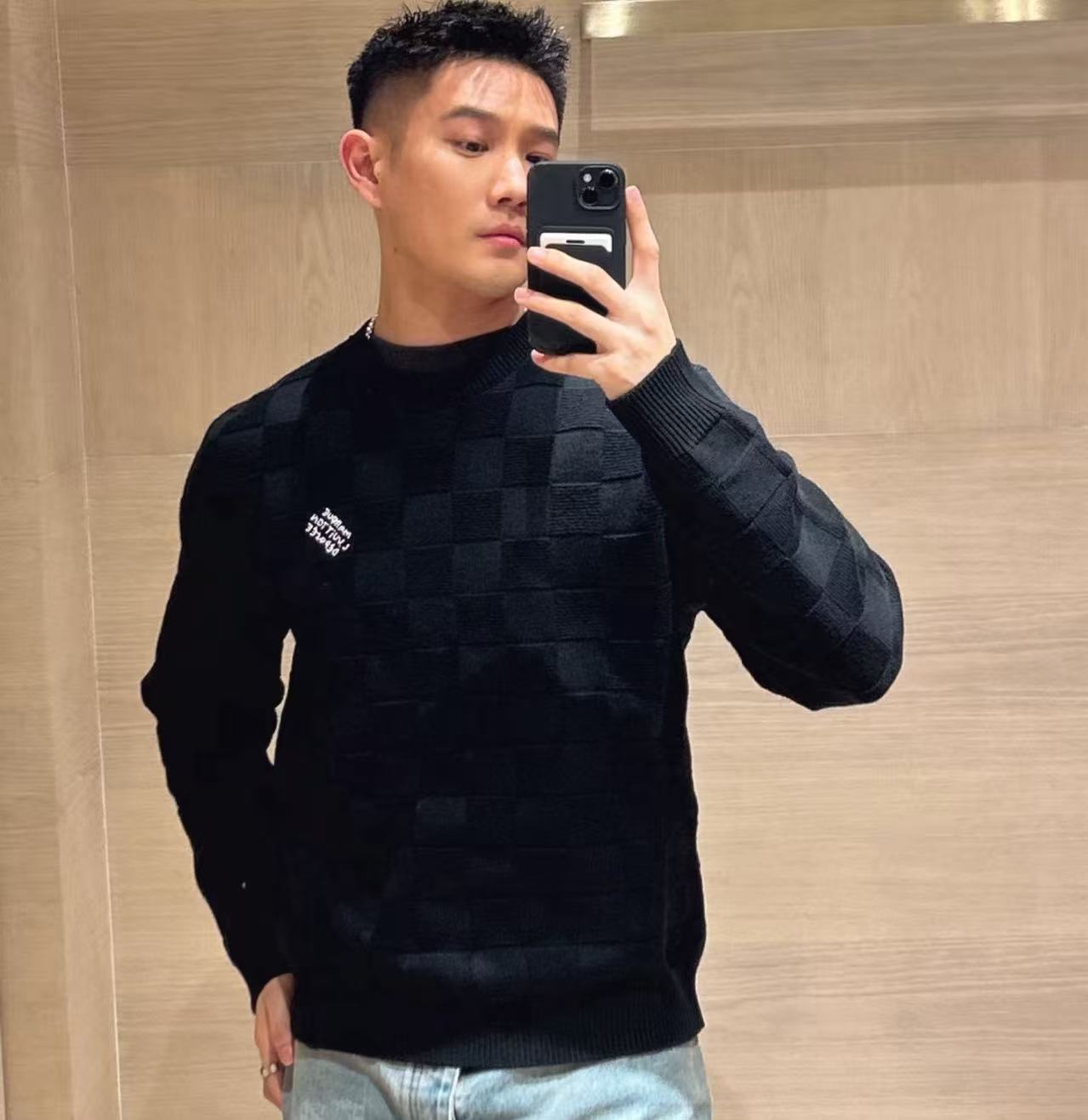  Louis Vuitton  串珠字母棋盤格精品毛衣