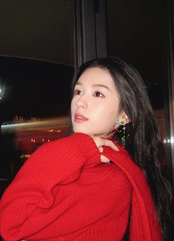 不想再當「黑衣人」？這幾招幫妳的冬日穿搭點顏色瞧瞧！