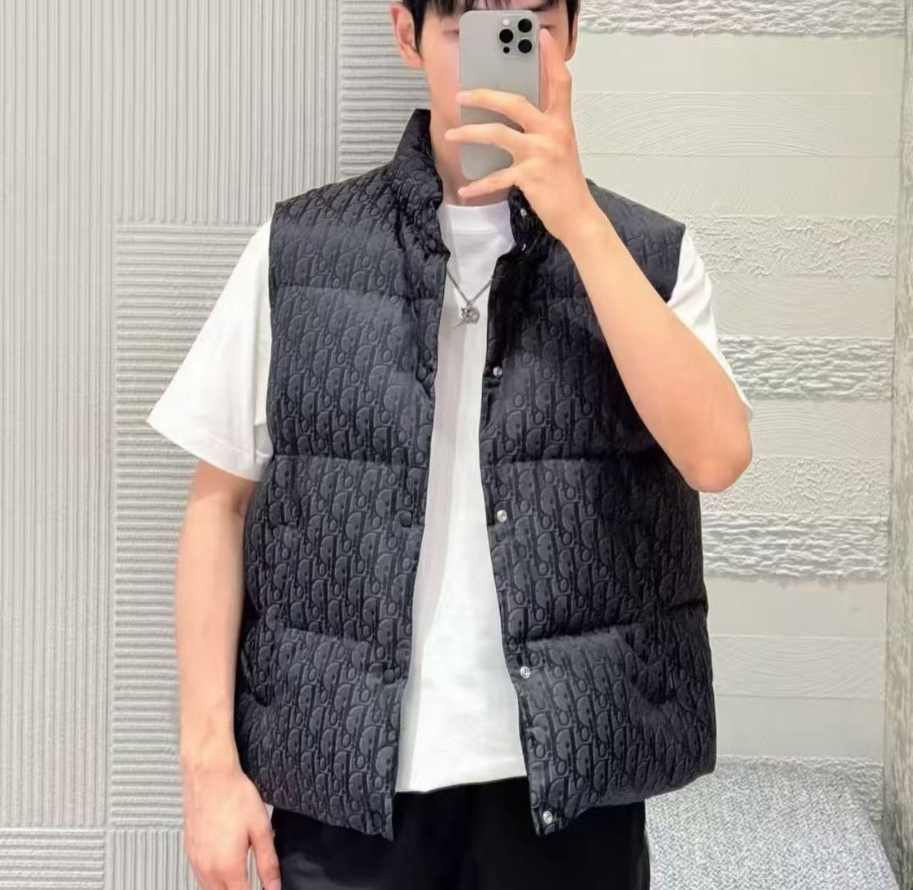 Dior Oblique滿版印製時尚羽絨背心