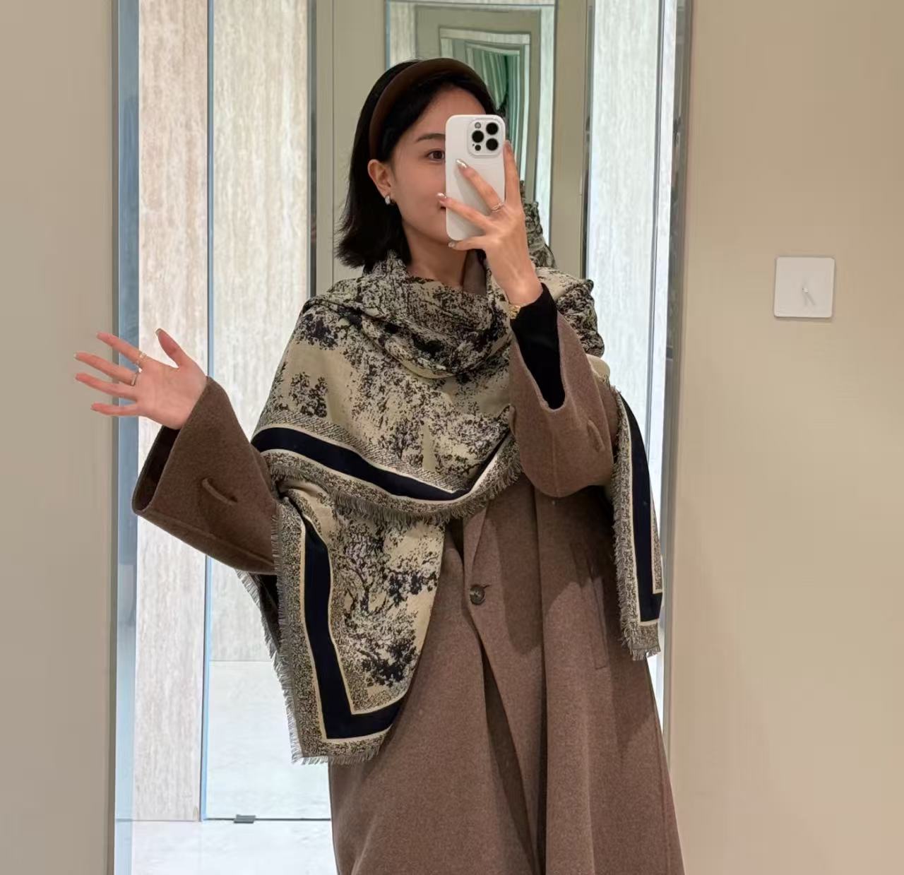 秋冬重磅特惠福利-Dior 動物園系列精品大方圍巾