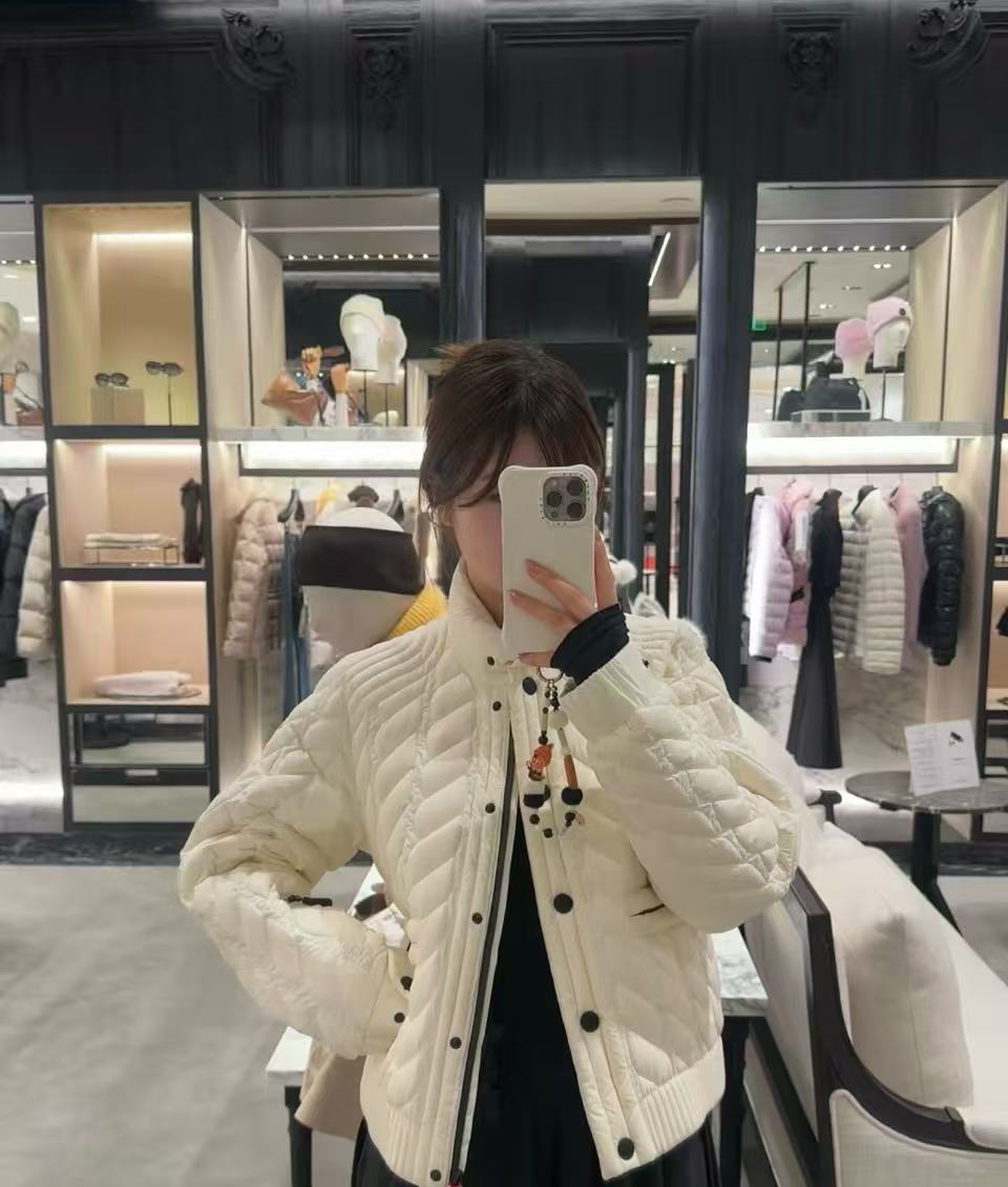 Moncler 立領長方格羽絨外套精品 高仿