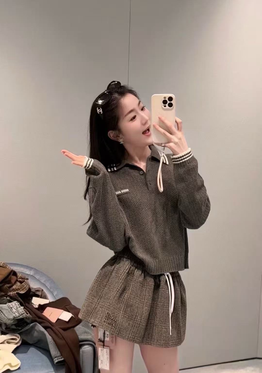 MIU MIU 燈芯絨壓褶半裙 精品 高仿