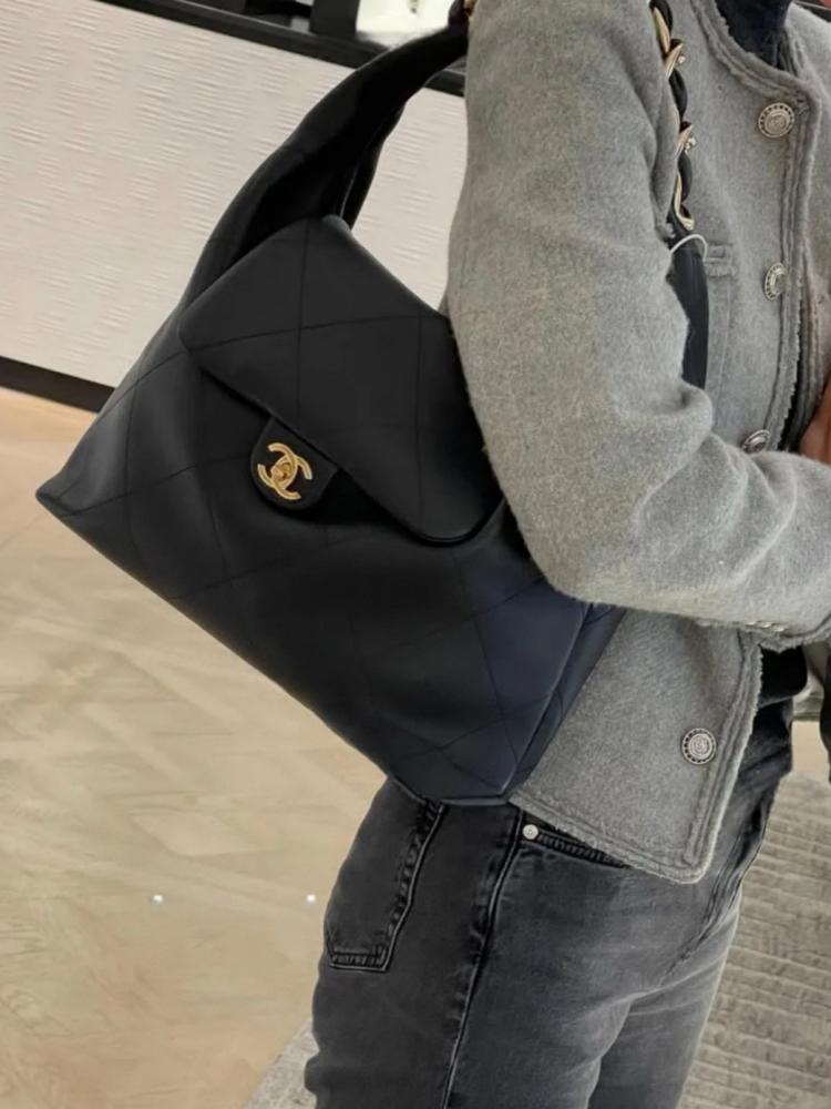 Chanel 25k嬉皮Hobo包（大號）精品高仿