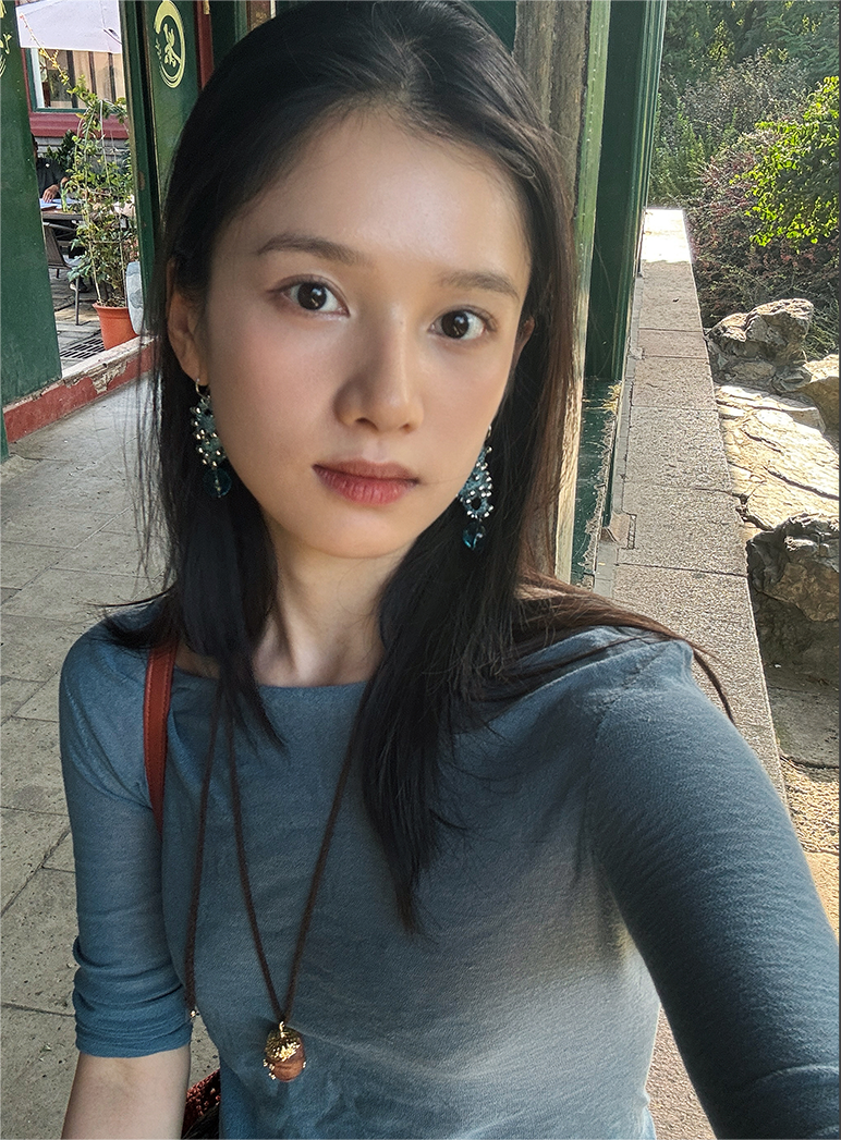 憑一件灰色打底,就能讓冬天穿得遊刃有餘?