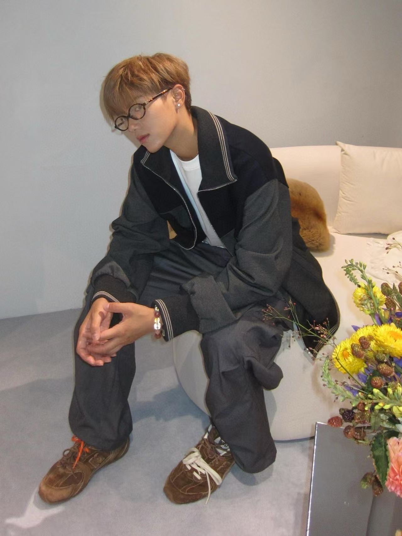 MIU MIU 斜拉鍊翻領衛衣 精工 精品