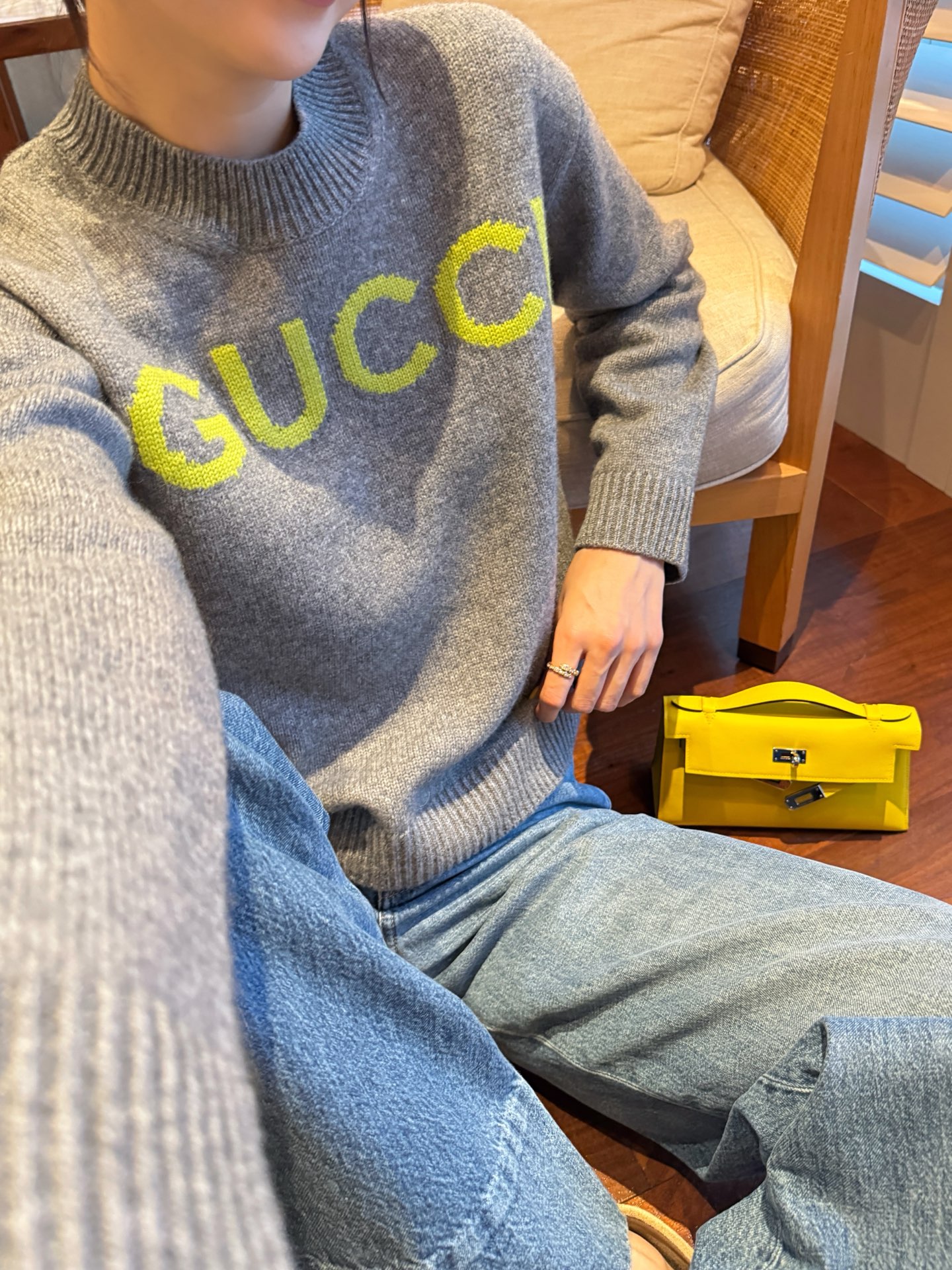 Gucci 胸前字母毛衣 精品 時尚