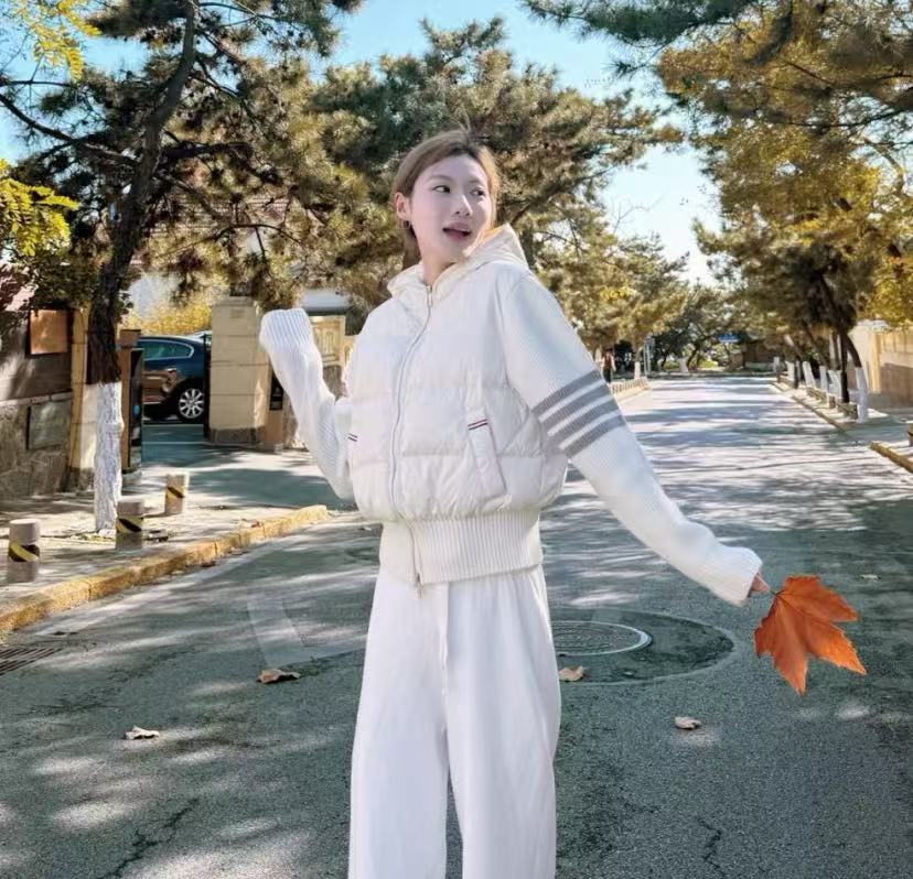 Toryburch 四條槓針織拼接連帽羽絨外套 精品 高仿