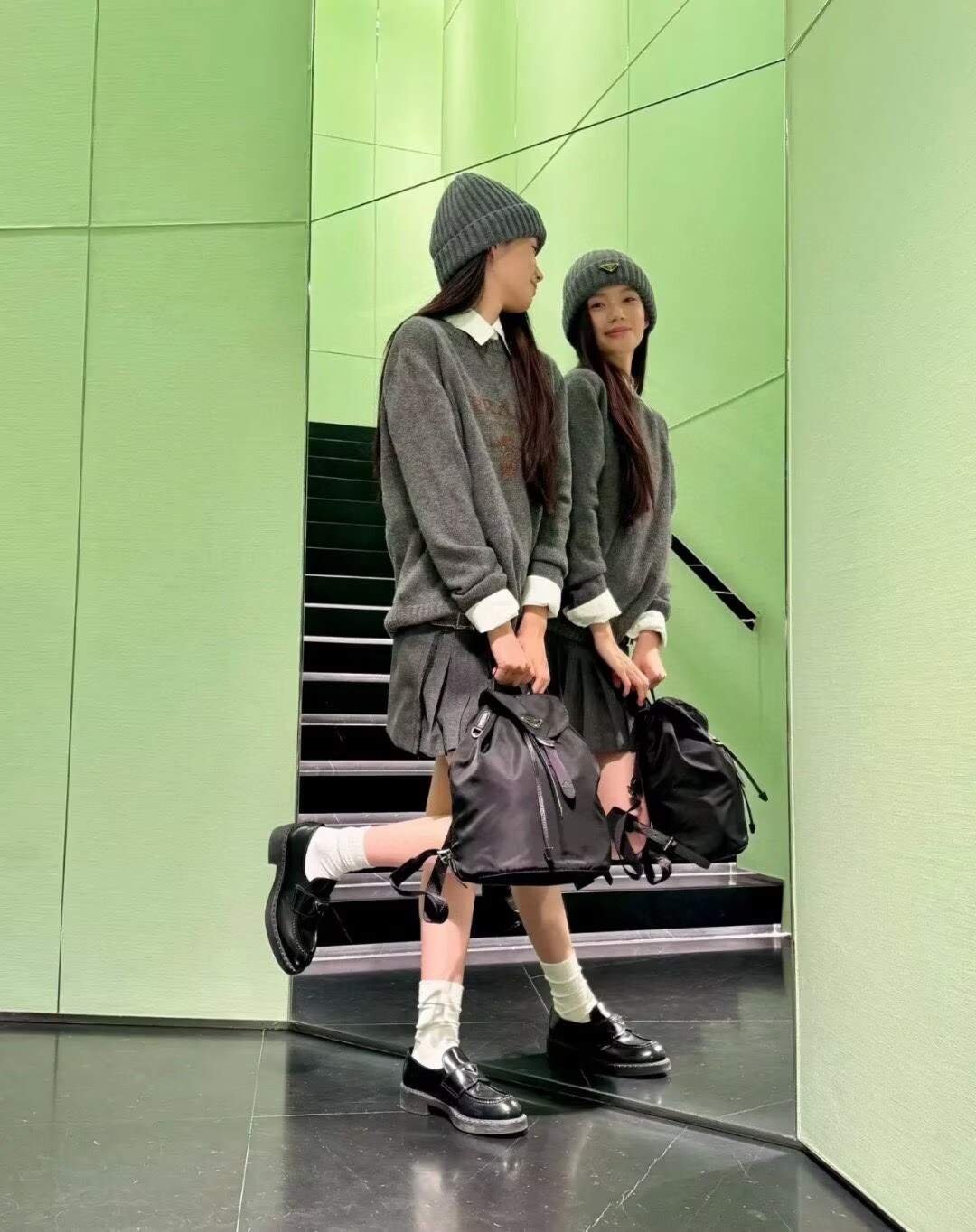 Prada 再生尼龍雙肩包 精工 時尚