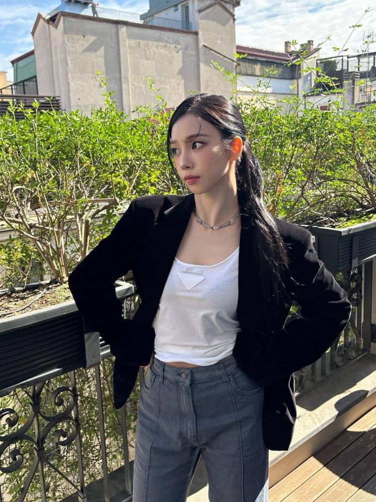 Prada 扭扭樂背心 精品 高仿