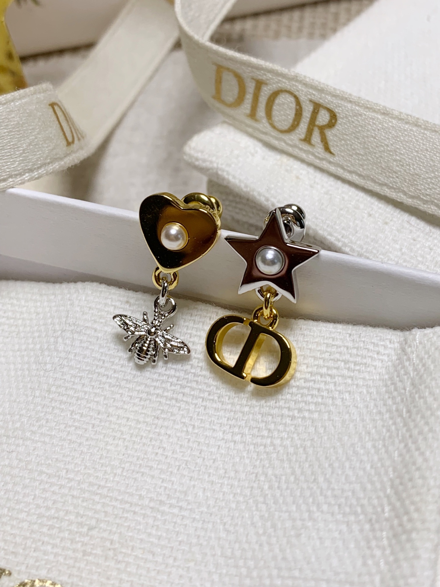 Dior 金心銀星吊飾蜂蜜耳環 精品 高仿