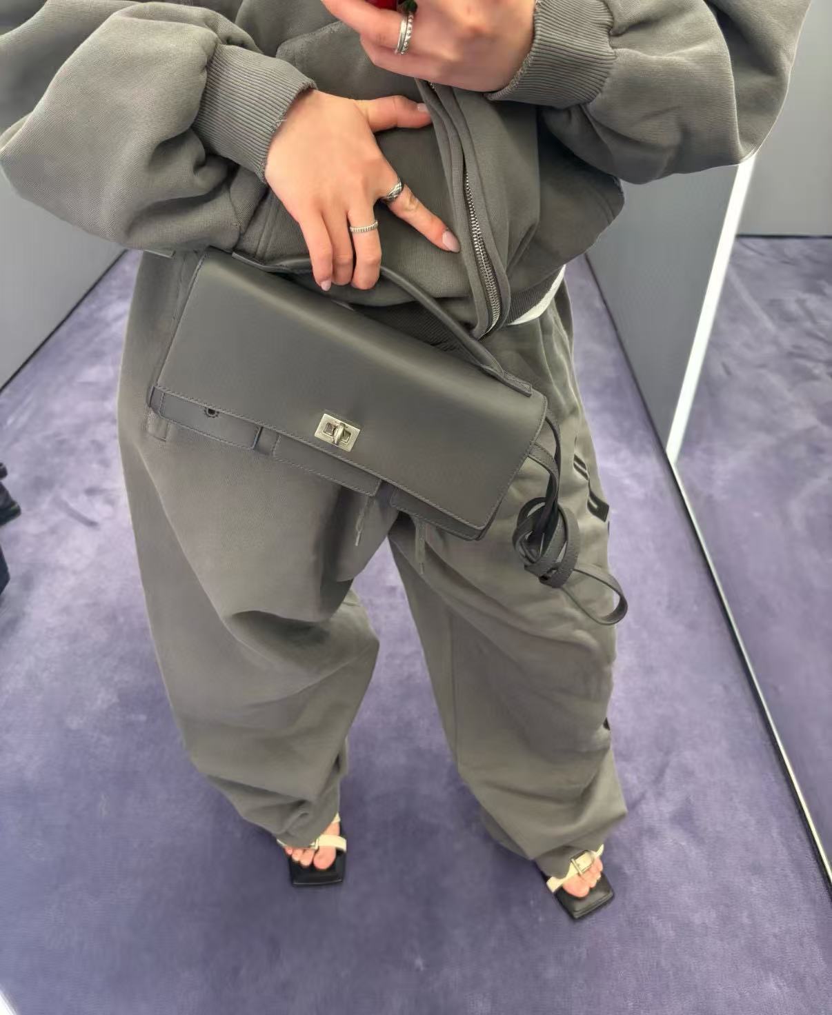 雙十一重磅特惠福利-Balenciaga   Bel Air Clutch 手拿包 精工 時尚