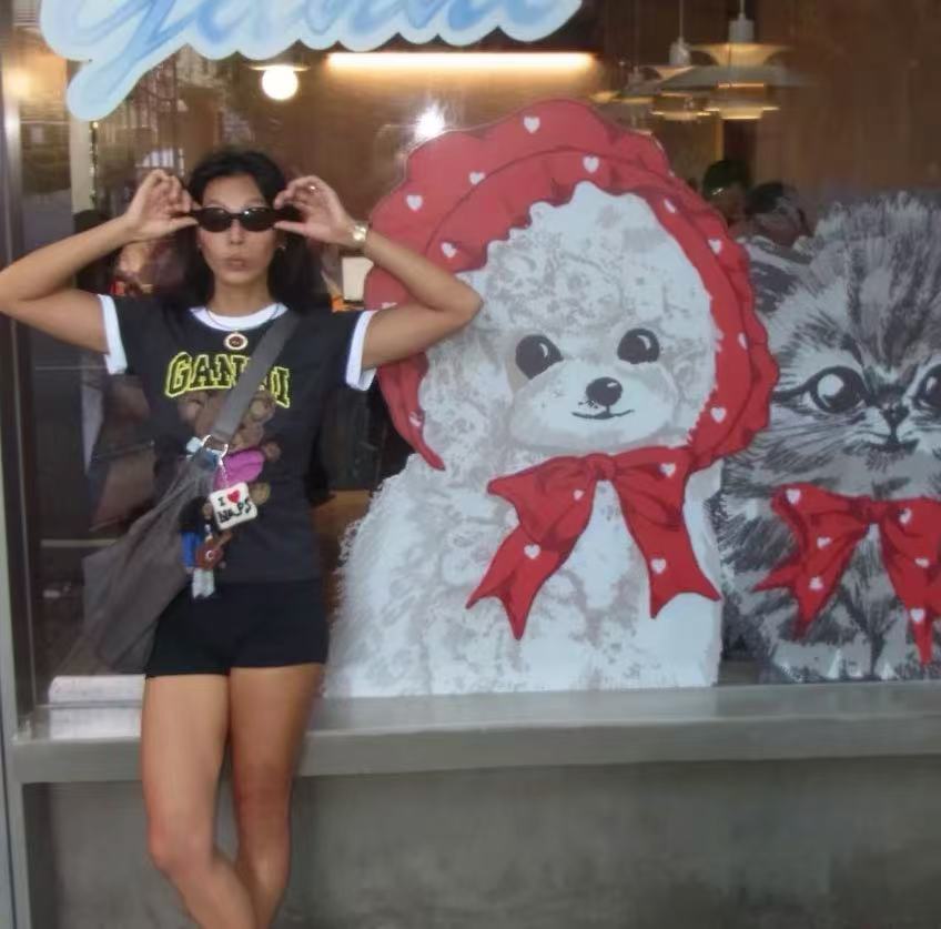 Ganni家 小熊圖案撞色修身短袖 精品 高仿