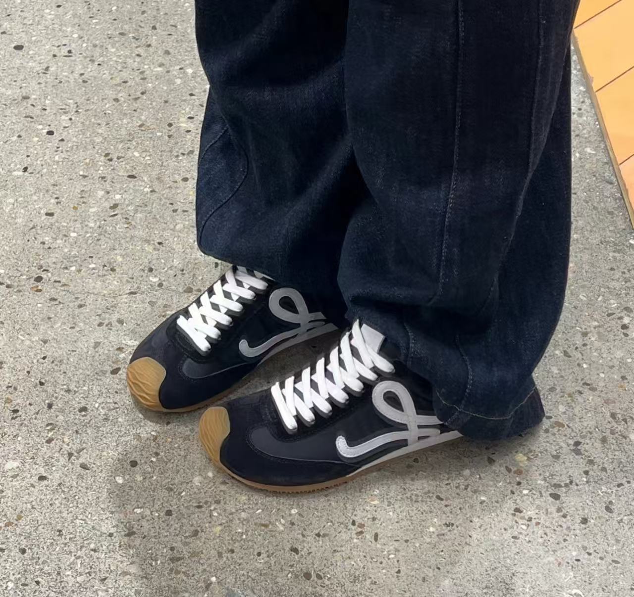 秋冬重磅特惠福利-Loewe  Ballet Runner芭蕾運動鞋 時尚 精工