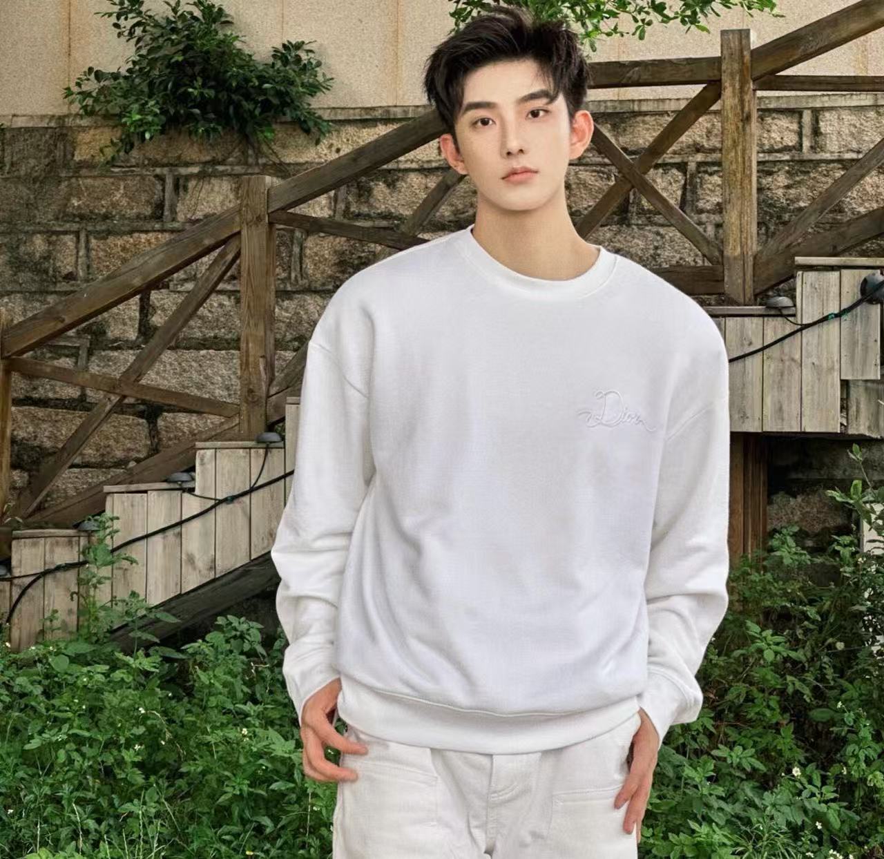 Dior  立體刺繡字母衛衣 精品 時尚