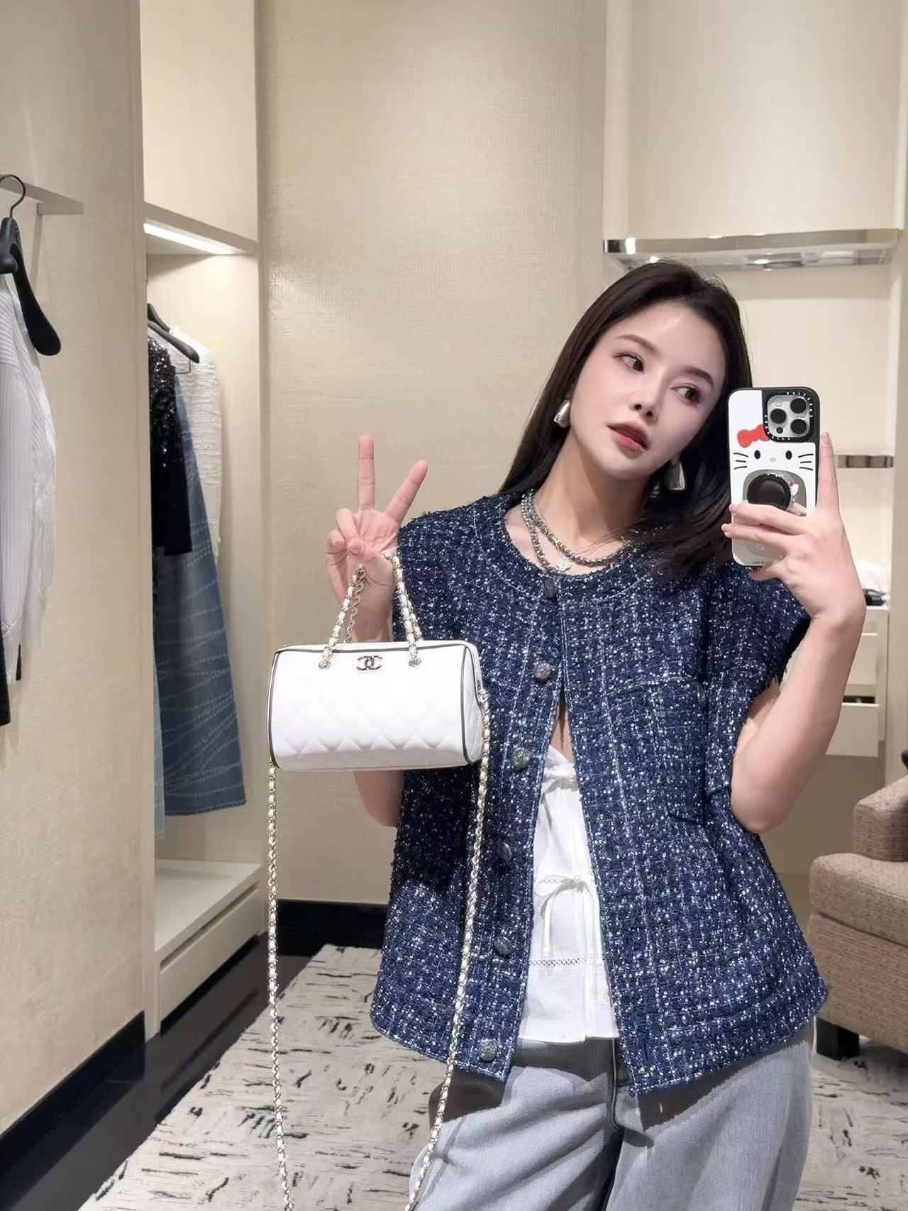 秋冬重磅特惠福利-Chanel 藍色亮片背心 精品 超A