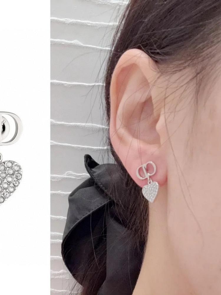 Dior CD小愛心耳釘 精品, 時尚