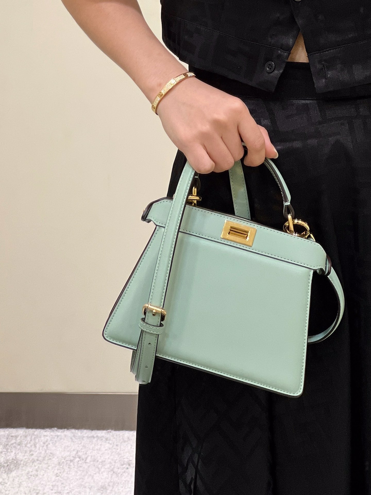 Fendi Peekaboo系列手袋奢侈品 高仿