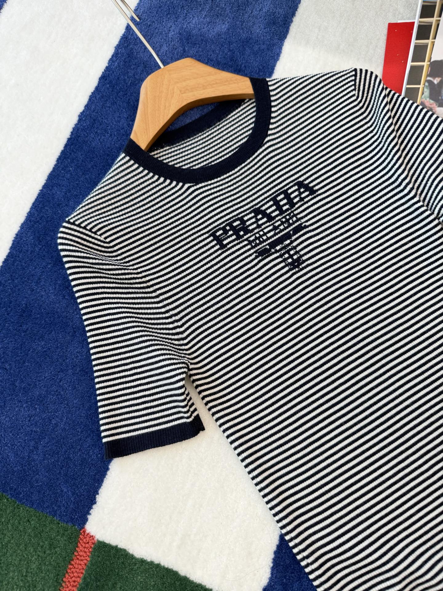 Prada  條紋針織短袖 精品 時尚 - 4