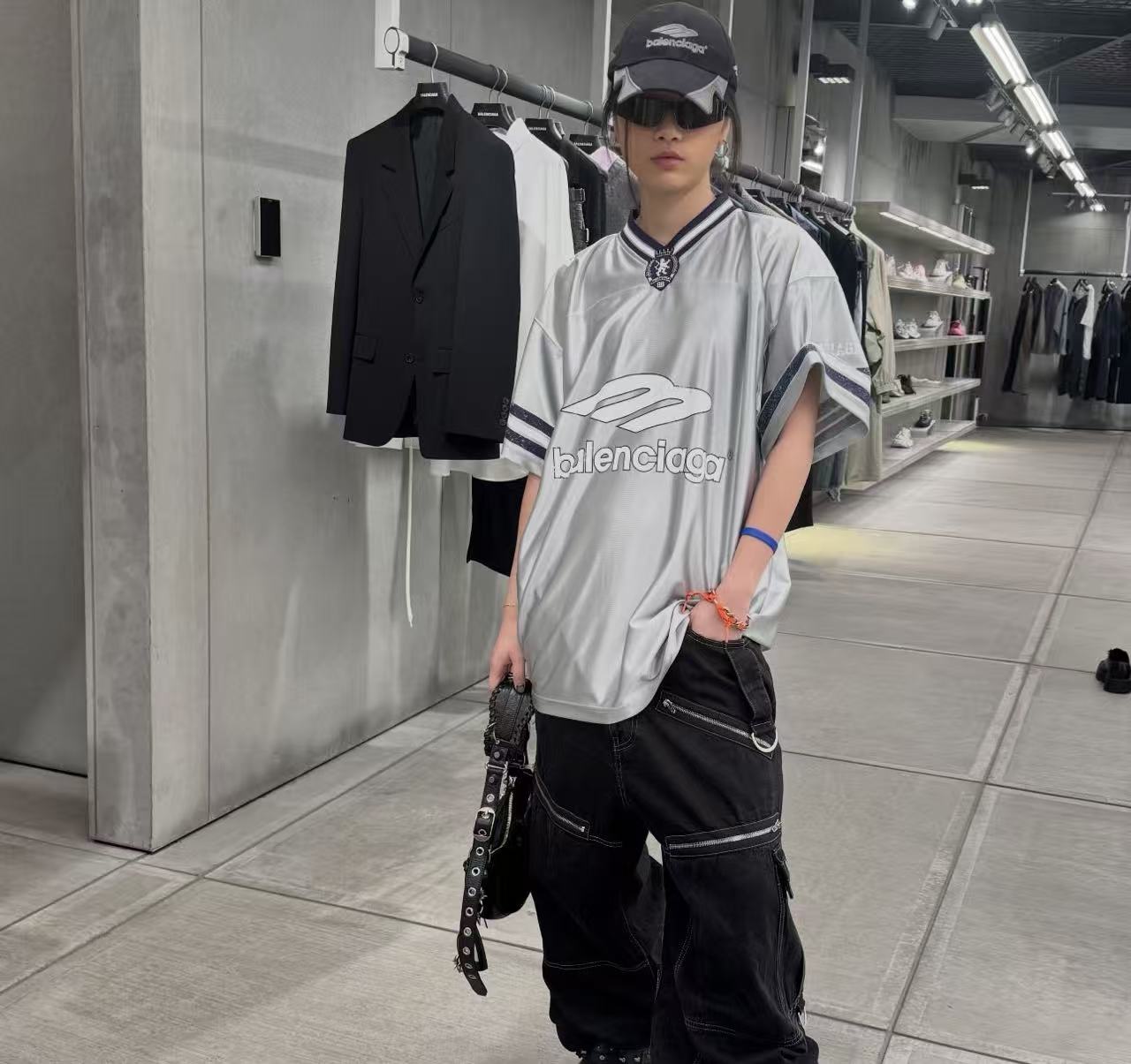 Balenciaga   曼聯聯名足球寬鬆短袖 精品復刻 - 4