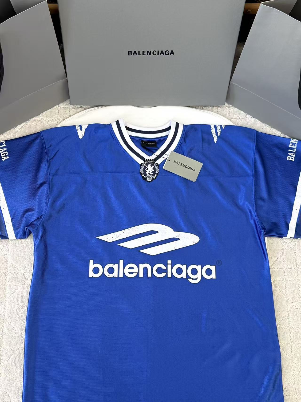 Balenciaga   曼聯聯名足球寬鬆短袖 精品復刻 - 8