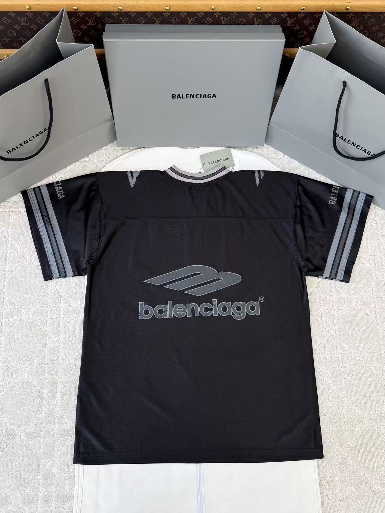 Balenciaga   曼聯聯名足球寬鬆短袖 精品復刻 - 15