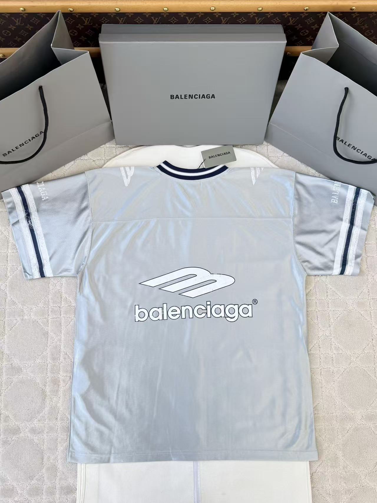 Balenciaga   曼聯聯名足球寬鬆短袖 精品復刻 - 24