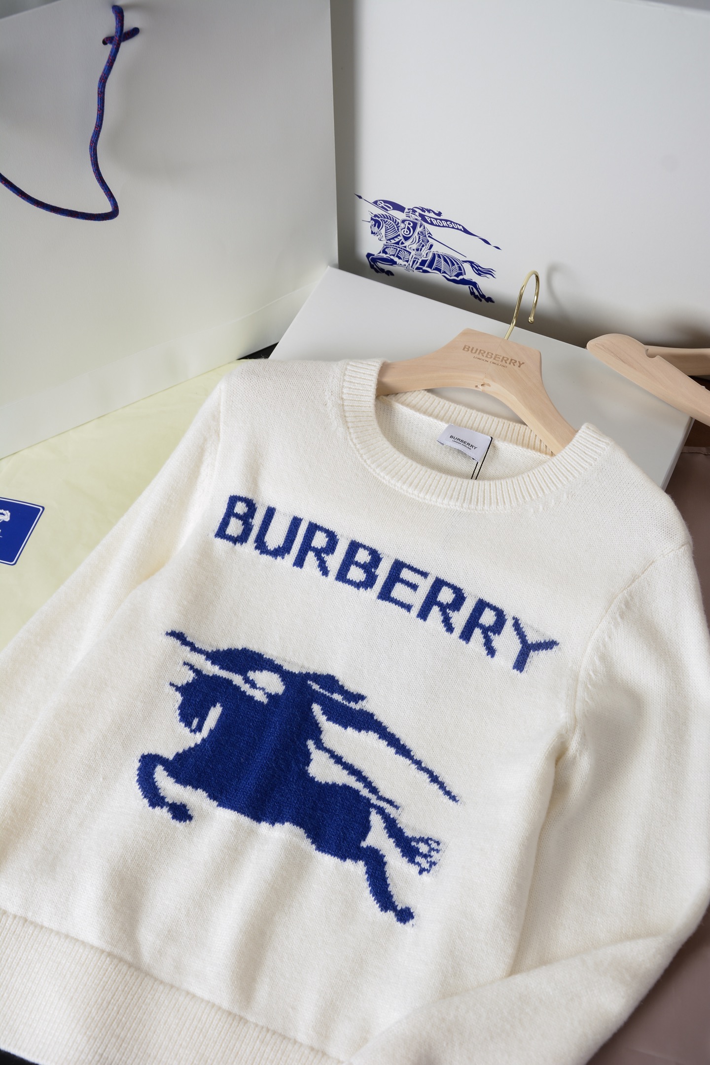 Burberry 女士馬術騎士徽標羊毛針織衫 精品, 時尚 - 18