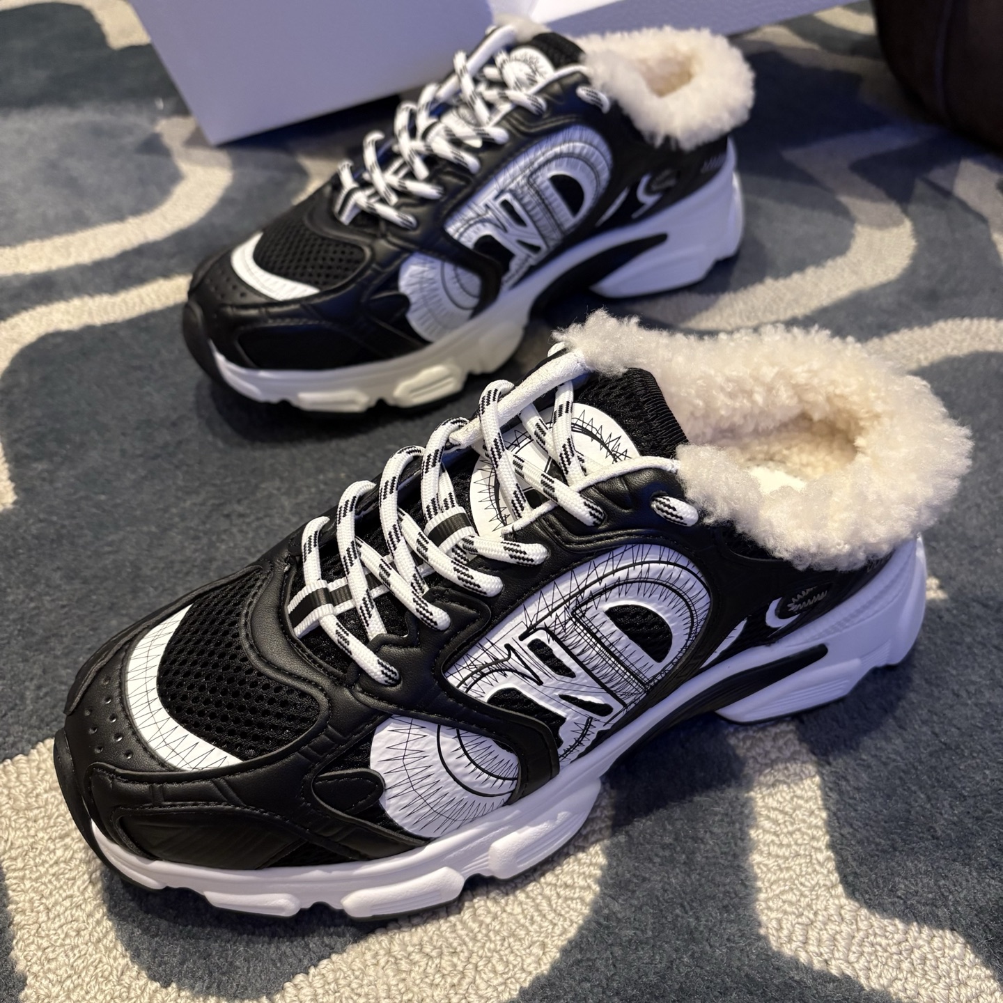 Dior  露跟式皮毛一體運動鞋 精品 高仿 - 26