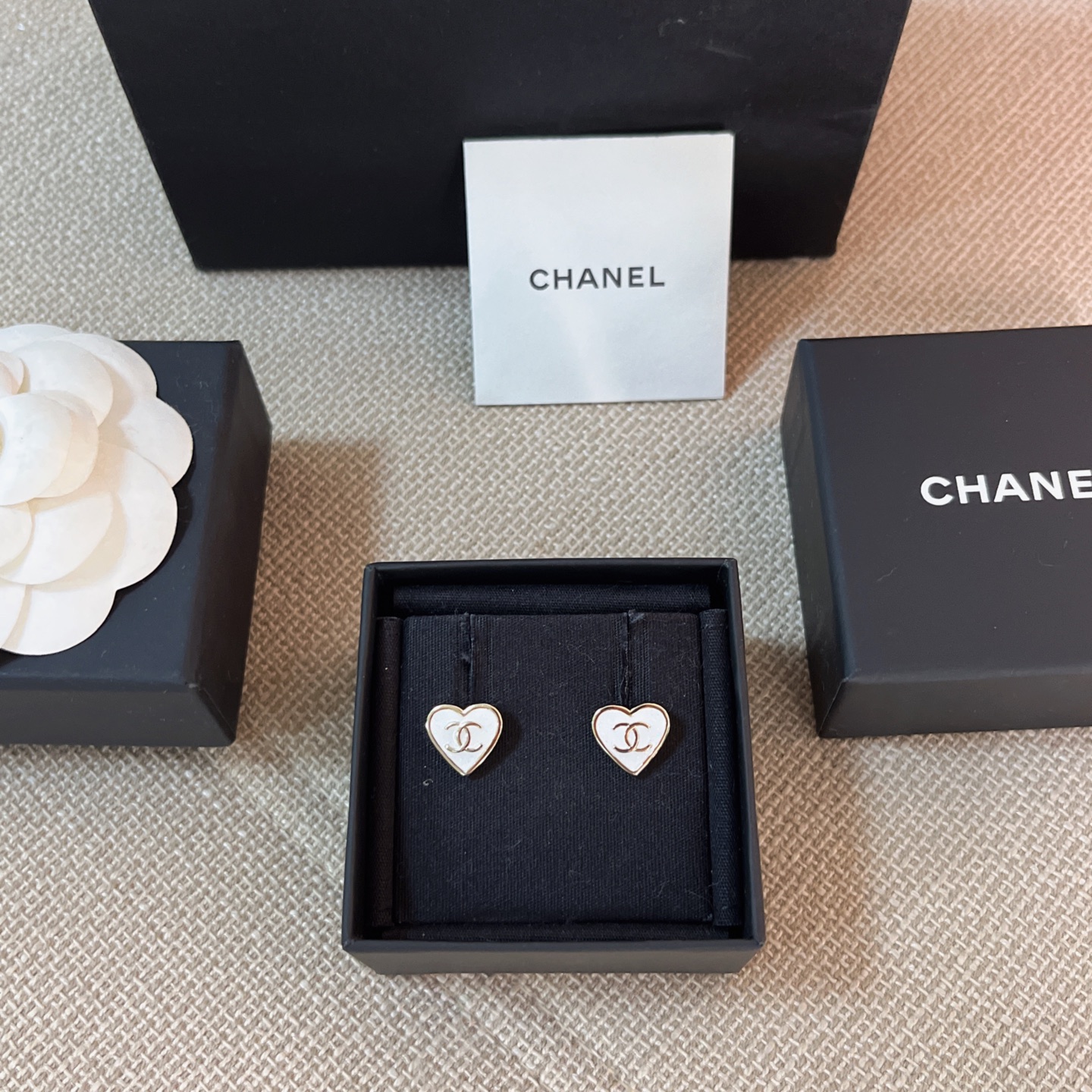 Chanel 25p白愛心耳釘 精品 超A - 2