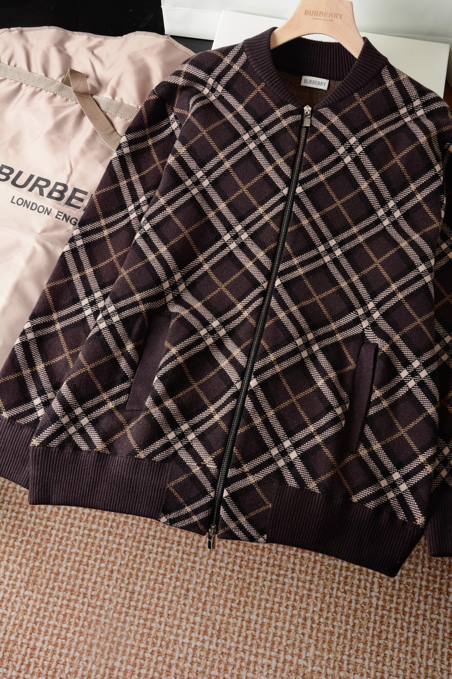 Burberry 格紋羊毛羊絨混紡飛行夾克 精品 A貨 - 16