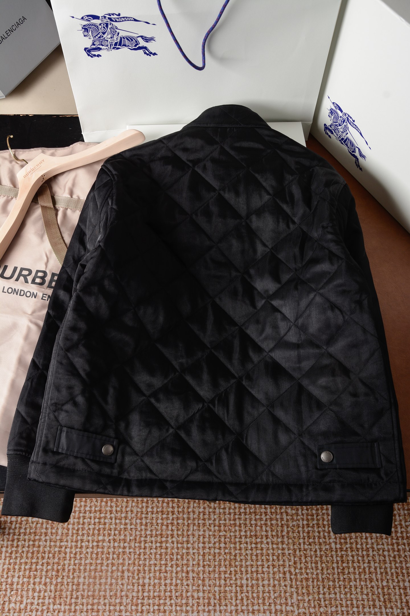 Burberry   絎縫溫控哈林頓棉服外套 精品 1:1 - 8