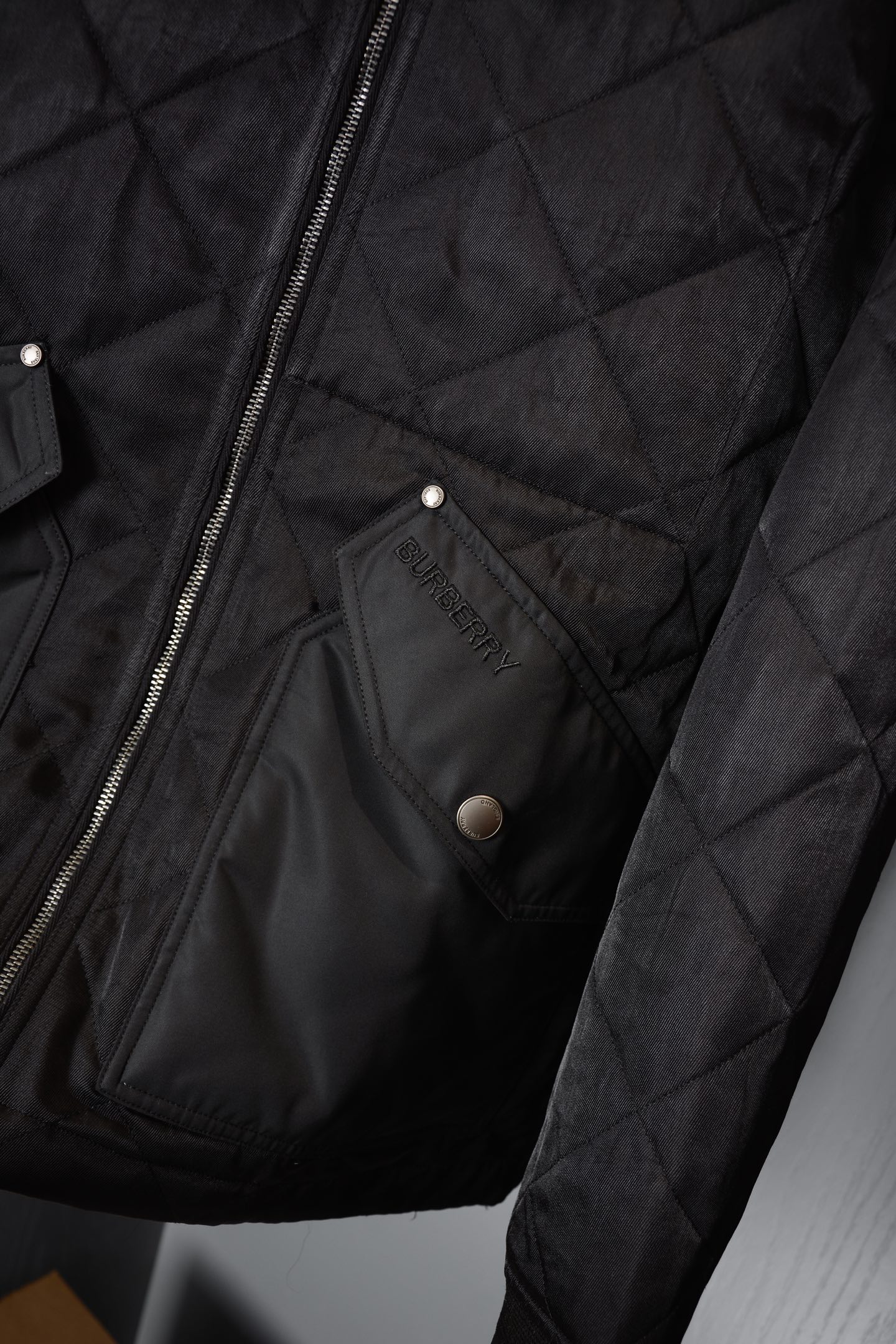 Burberry   絎縫溫控哈林頓棉服外套 精品 1:1 - 15