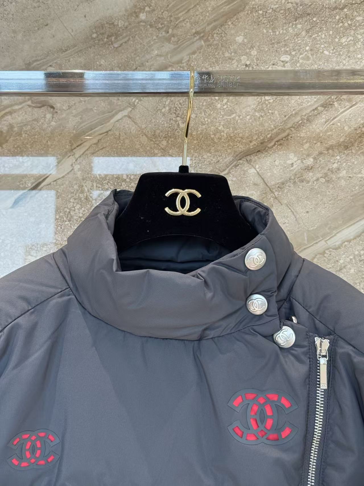 雙十一重磅福利款-Chanel 雙C標誌羽絨外套  – 精品復刻 - 5