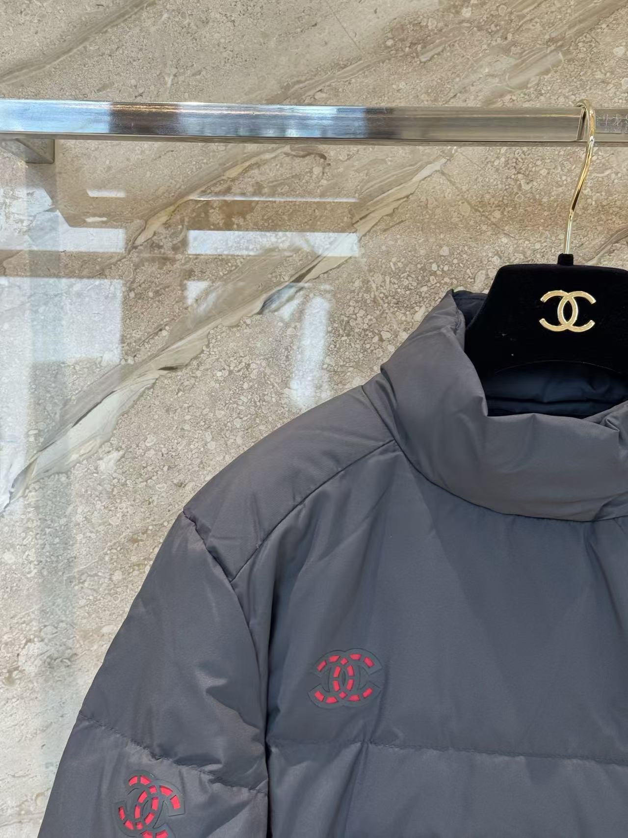 雙十一重磅福利款-Chanel 雙C標誌羽絨外套  – 精品復刻 - 6