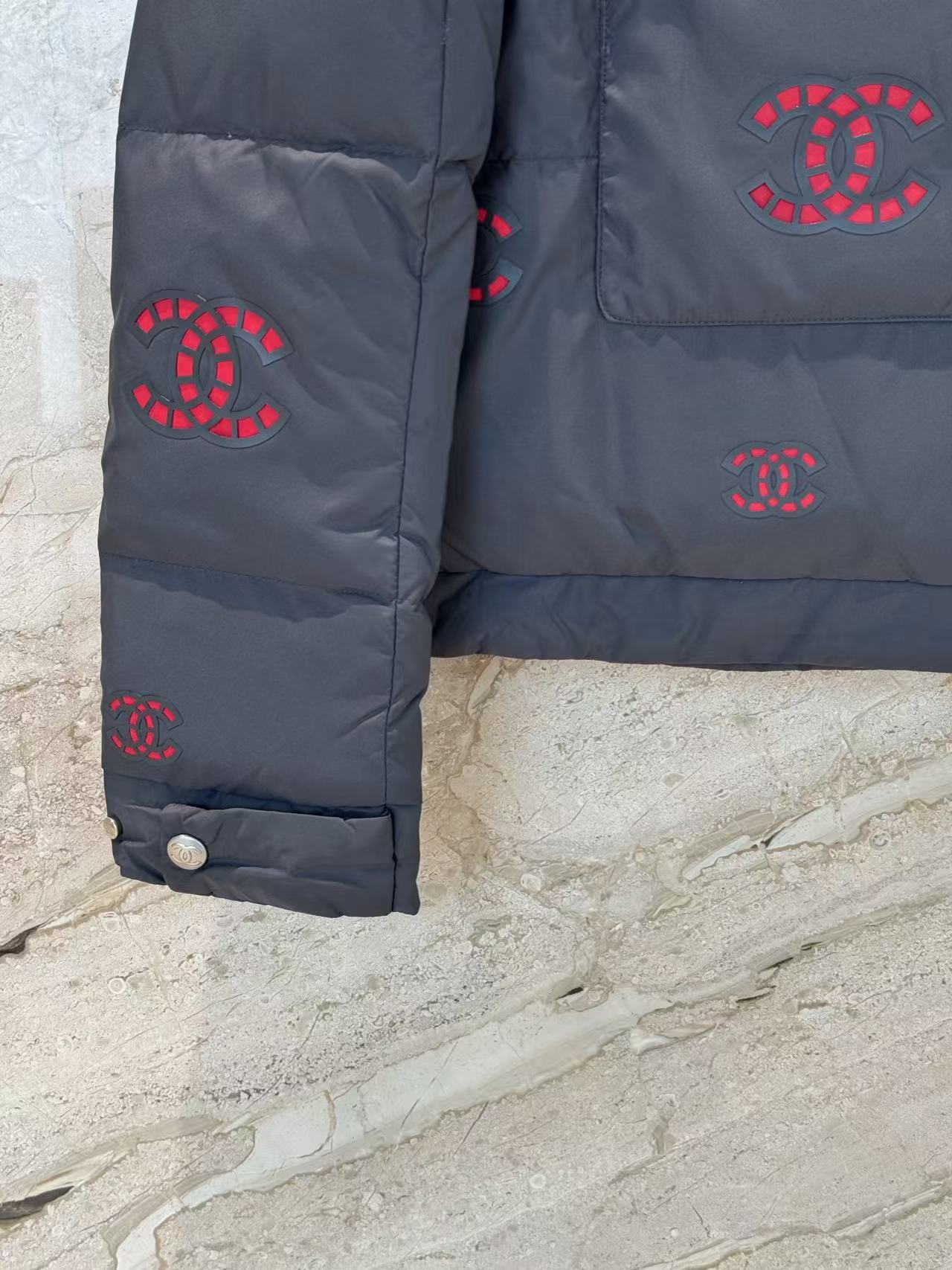 雙十一重磅福利款-Chanel 雙C標誌羽絨外套  – 精品復刻 - 8